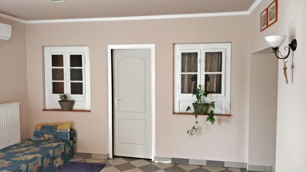 Novakporta Vendeghaz Lägenhet Lakhegy Exteriör bild