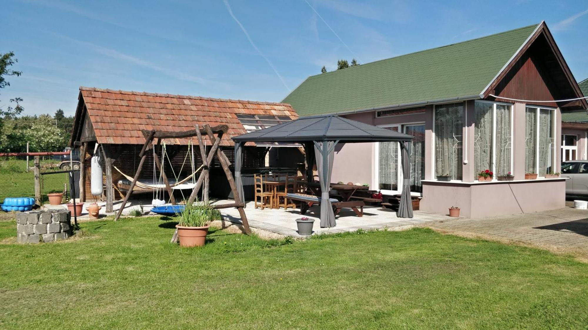 Novakporta Vendeghaz Lägenhet Lakhegy Exteriör bild